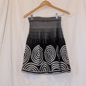 H&M Black and White Swirl Skirt